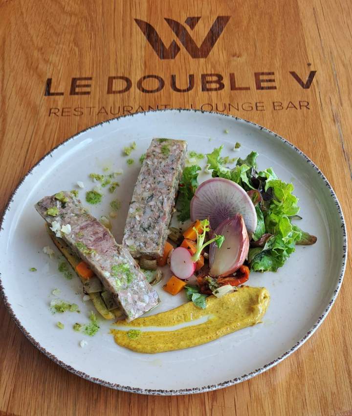 Entrée Le Double V Martinique