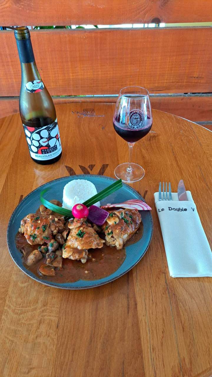 Plats de résistance avec apéritif Le Double V Martinique 